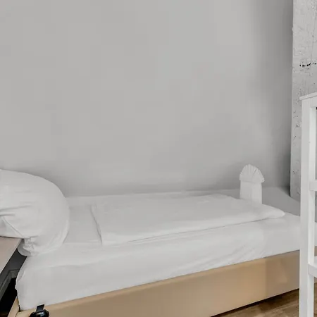 Mint - Urban Factory Loft - Weissensee Berlin