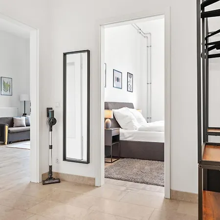 Appartement Mint Ueber Der Stadt Parken Kueche Wifi *